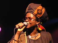 sister carol en concert � paris - france